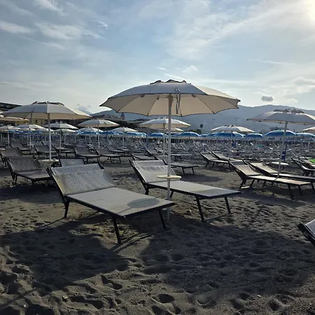 Maja Apartamento Chiavari